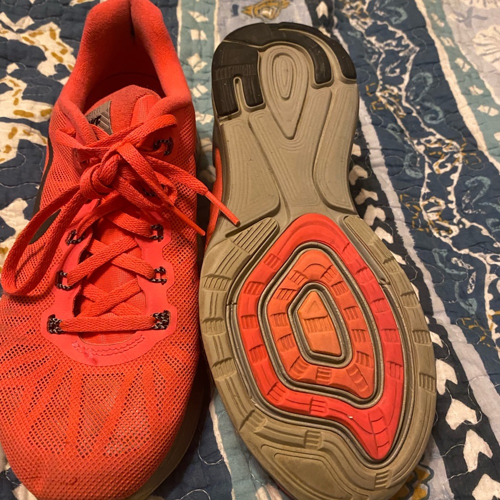 Nike shoes women’s size 8